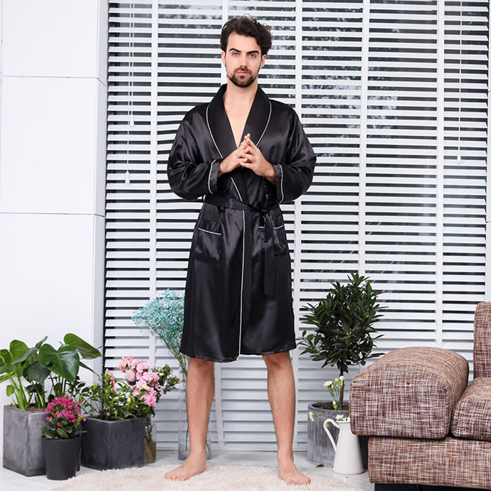 Pyjama en soie léger à manches longues pour l'été